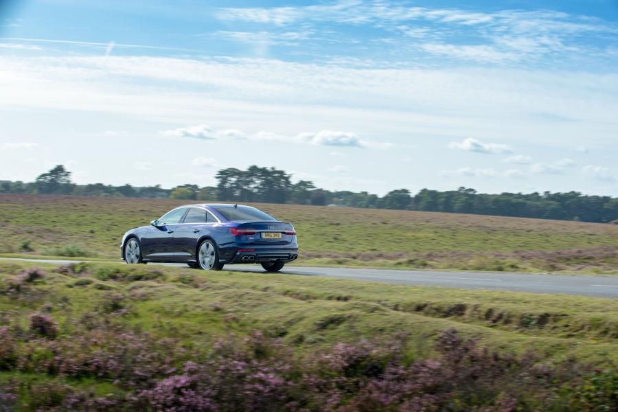 Audi S6 Sedan TDI (C8) 2019 года  (UK) (фото 10 из 40)